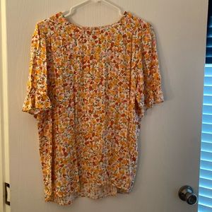 Loft medium top beautiful colors for spring and summer new without tags